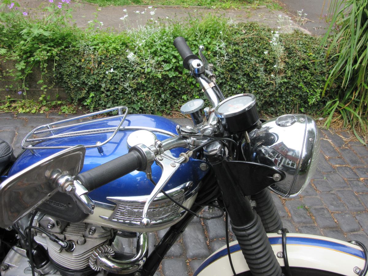 top front detail